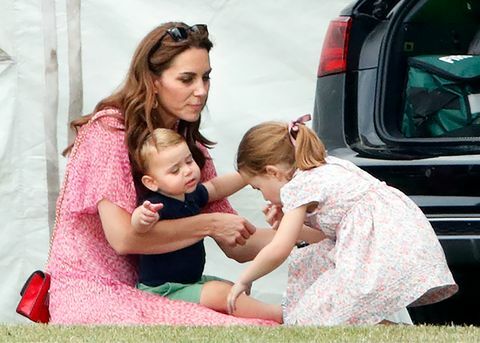 Kate Middleton și prințul Louis 