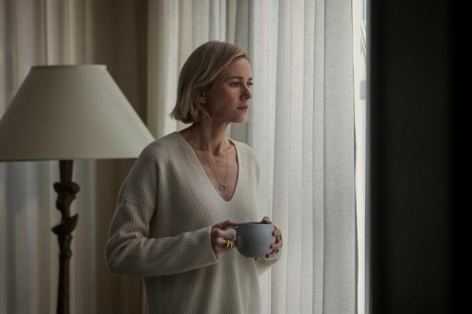 The Watcher Naomi Watts în rolul Norei Brannock în episodul 105 din The Watcher Cr eric Liebowitznetflix © 2022