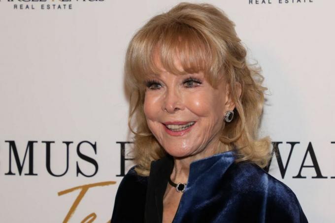 beverly hills, 8 martie din California, barbara eden participă la evenimentul de la ora ceaiului de premii remus la hotelul beverly hills pe 08 martie 2023 în beverly hills, california, fotografie de paul archuletagetty images