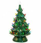 Pomul de Crăciun din ceramică dinainte de lit