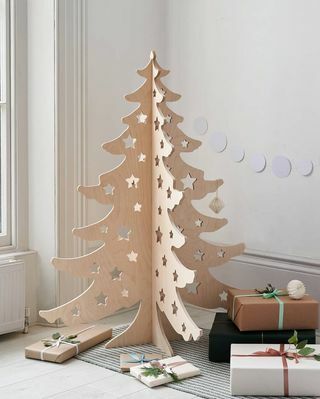 Pom de Crăciun alternativ din lemn de 4 picioare