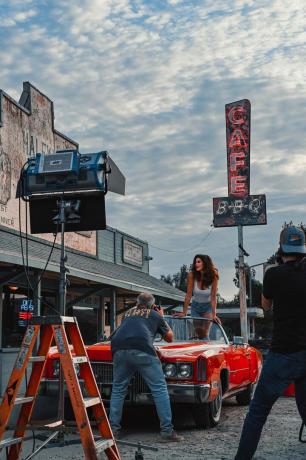 cindy crawford recreează anunțul pepsi din 1992