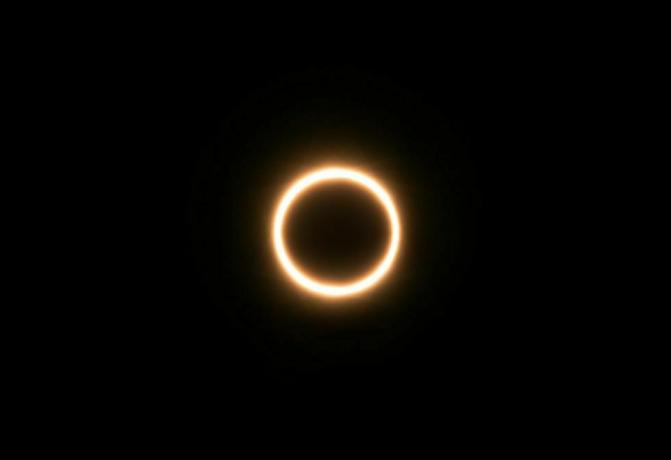 inel de foc eclipsă de soare