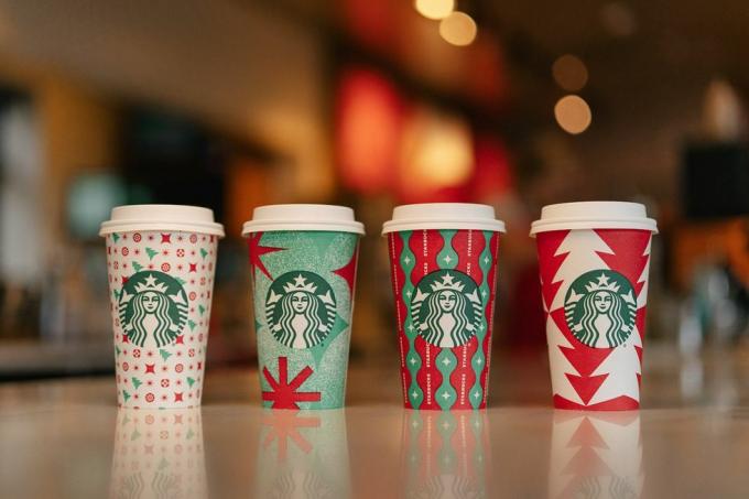 cupe roșii de vacanță Starbucks 2022