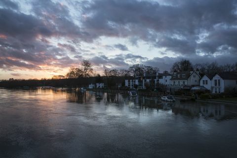 Inundare mizerie Greu ploaie bate în Marea Britanie