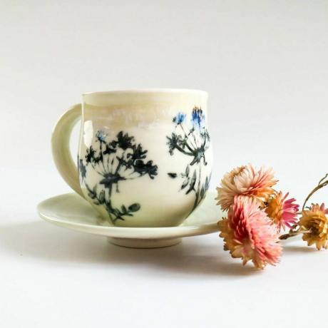 Cupă și farfurie din porțelan cu design Hedgerow Flowers