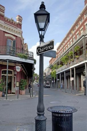 Strada Chartres din New Orleans