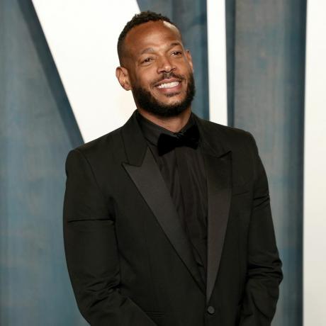 marlon wayans participă la petrecerea oscarului din 2022 din vanity fair