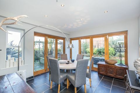 Vila Stradbroke - Yorkshire - cabană - mese - Savills