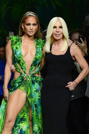 FASHION-ITALIA-women-VERSACE