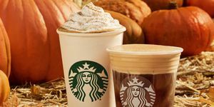 Starbucks latte cu condimente de dovleac